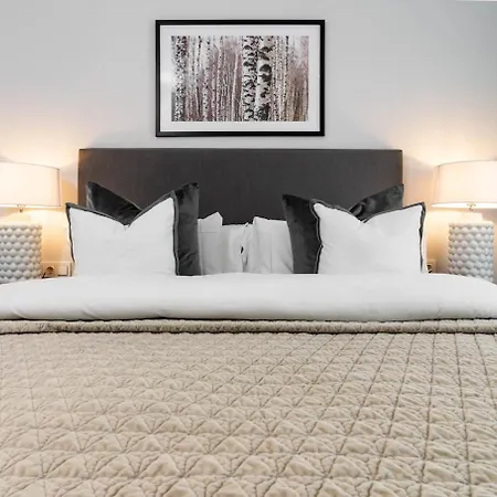 Lme9.f1- Penthouse Amazing Views Families Only