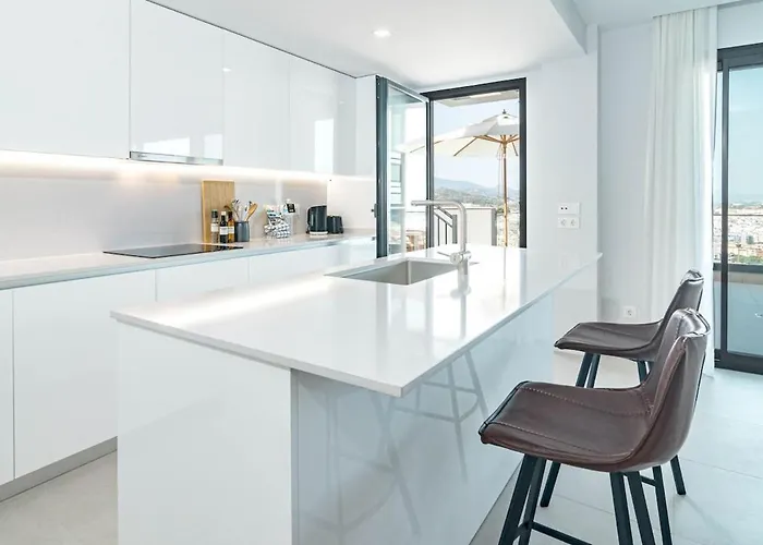 Lme9.f1- Penthouse Amazing Views Families Only *