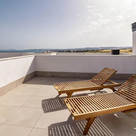 Lme9f1- Penthouse Amazing Views, Families Only