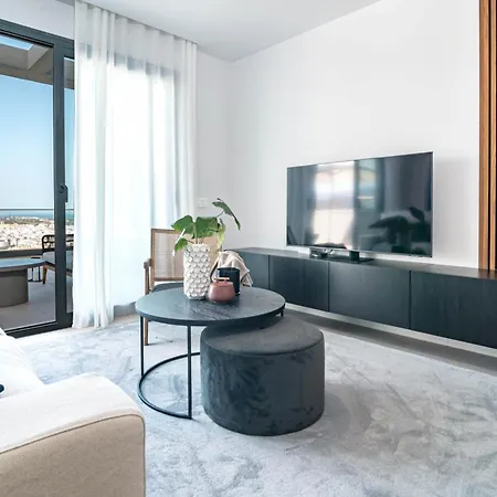 Lme9.f1- Penthouse Amazing Views Families Only *