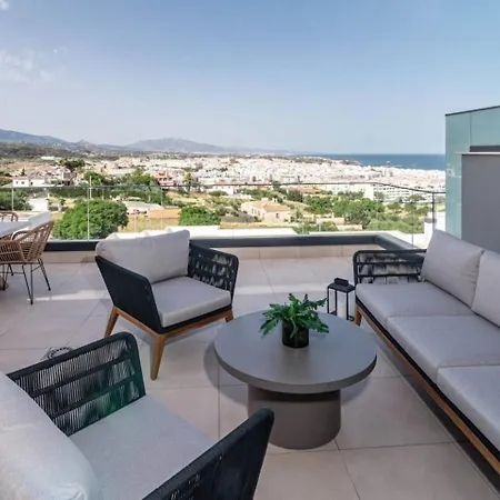 Lme9f1- Penthouse, Amazing Views, Families Only Эстепона