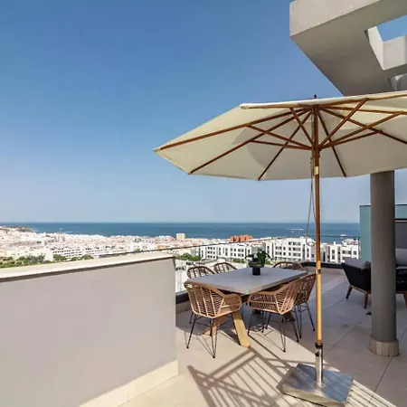 Lme9f1- Penthouse, Amazing Views, Families Only