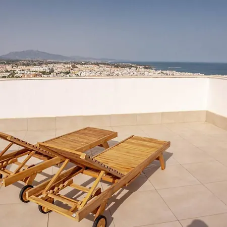 Lme9f1- Penthouse, Amazing Views, Families Only Эстепона