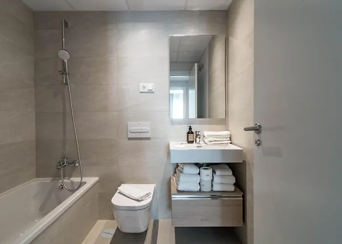 Lme9.f1- Penthouse Amazing Views Families Only