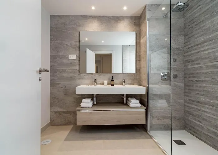 Lme9.f1- Penthouse Amazing Views Families Only